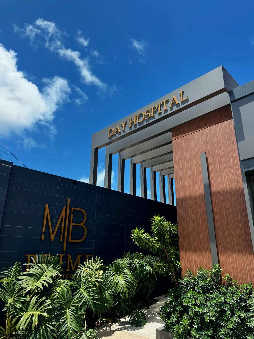 Fachada da MB Prime Saúde Integrada, na Jatiúca, em Maceió